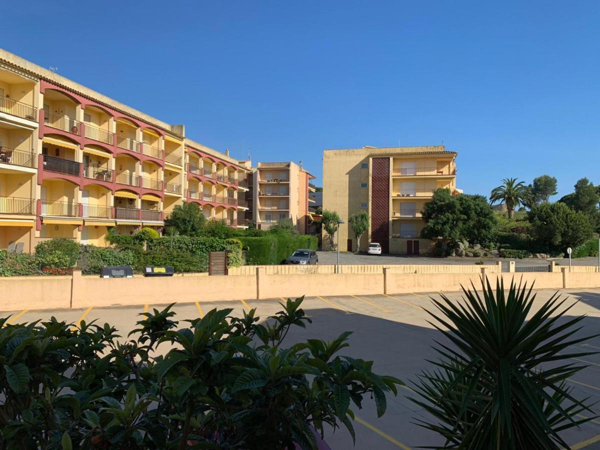 Wasela 114 Apartment Паламос Екстериор снимка